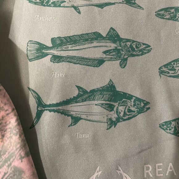 Real tree Brand Girls size small long sleeve fishing Polyblend shirt - Picture 4 of 10